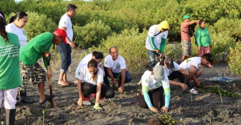 CENECO Holds Simultaneous Tree Planting and Line Clearing Activities to Mark NEA Month